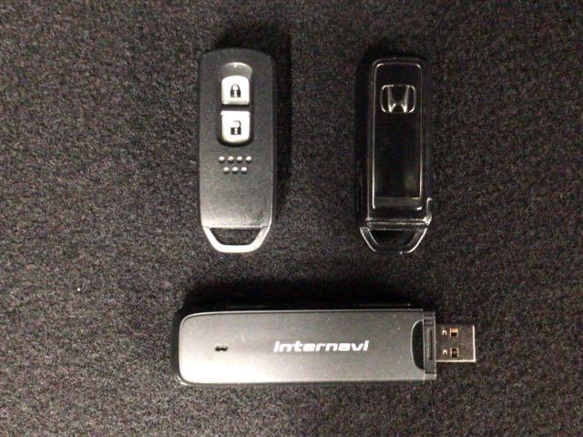 Ｎ－ＯＮＥ プレミアムツアラー　ＬＥＤ・フルセグ・メモリナビ・バックカメラ・シートヒーター・ＵＳＢポート・ＥＴＣ　Ｐセンサー　ターボエンジン　カーテンエアバック　ＬＥＤランプ　ＵＳＢ接続　クルコン　前席シートヒーター　イモビ　ＤＶＤ（29枚目）