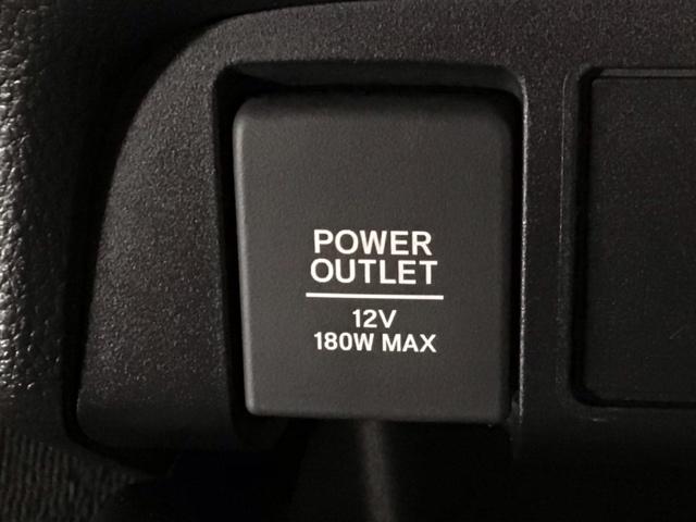 フィット ｅ：ＨＥＶホーム　ＬＥＤヘッドライト・ホンダＣＯＮＮＥＣＴ・衝突軽減ブレーキ・オーディオレス　前後誤発進抑制機能　クリソナ　助手席エアバッグ　運転席エアバッグ　ＬＥＤライト　ＡＢＳ　サイドエアバッグ　スマートキー（19枚目）