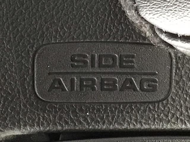 フィット ｅ：ＨＥＶホーム　ＬＥＤヘッドライト・ホンダＣＯＮＮＥＣＴ・衝突軽減ブレーキ・オーディオレス　前後誤発進抑制機能　クリソナ　助手席エアバッグ　運転席エアバッグ　ＬＥＤライト　ＡＢＳ　サイドエアバッグ　スマートキー（24枚目）