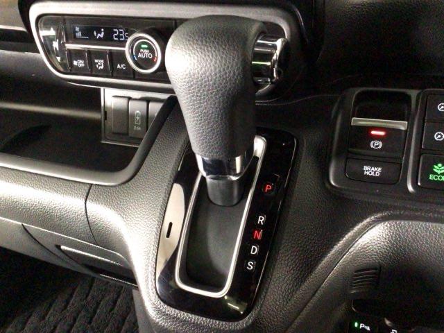 N-BOXカスタム L LEDライト・CDチューナー・純正AW・シートヒーター・両側電動スライドドア 両席電動スライドドア Pソナー サイドエアバッグ ベンチシート キーフリーシステム クルーズコントロール AC スマキー(18枚目)