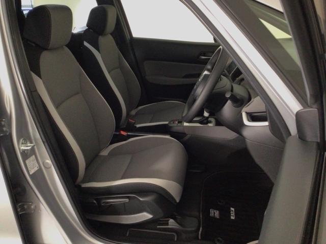 フィット ｅ：ＨＥＶクロスター　ＬＥＤ・フルセグ・メモリナビ・バックカメラ・純正ＡＷ・ホンダＣＯＮＮＥＣＴ　衝突回避システム　フルオートエアコン　前後センサー　ＬＥＤランプ　エアバッグ　サイドエアバック　地デジ　ＶＳＡ　ＥＴＣ（32枚目）