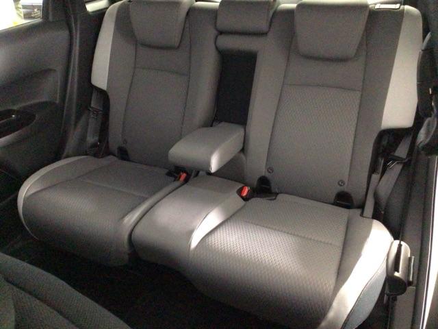 フィット ｅ：ＨＥＶクロスター　ＬＥＤ・フルセグ・メモリナビ・バックカメラ・純正ＡＷ・ホンダＣＯＮＮＥＣＴ　衝突回避システム　フルオートエアコン　前後センサー　ＬＥＤランプ　エアバッグ　サイドエアバック　地デジ　ＶＳＡ　ＥＴＣ（35枚目）