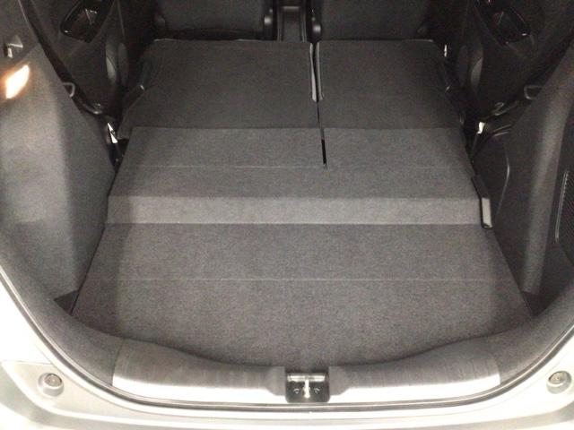 フィット ｅ：ＨＥＶクロスター　ＬＥＤ・フルセグ・メモリナビ・バックカメラ・純正ＡＷ・ホンダＣＯＮＮＥＣＴ　衝突回避システム　フルオートエアコン　前後センサー　ＬＥＤランプ　エアバッグ　サイドエアバック　地デジ　ＶＳＡ　ＥＴＣ（41枚目）