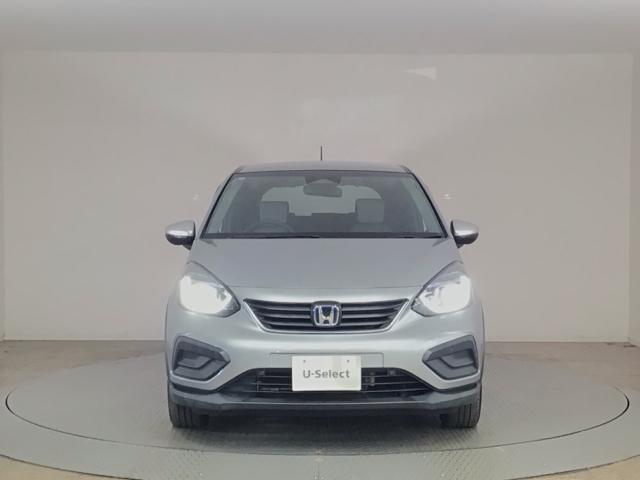 フィット ｅ：ＨＥＶクロスター　ＬＥＤ・フルセグ・メモリナビ・バックカメラ・純正ＡＷ・ホンダＣＯＮＮＥＣＴ　衝突回避システム　フルオートエアコン　前後センサー　ＬＥＤランプ　エアバッグ　サイドエアバック　地デジ　ＶＳＡ　ＥＴＣ（44枚目）