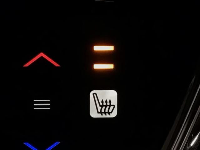 ヴェゼル ハイブリッドZ・ホンダセンシング LEDライト・メモリナビ・CD・バックカメラ・シートヒーター・純正AW・ETC レーダーサポート 横滑り防止システム バックアイカメラ 盗難防止装置 シートヒーター付 スマ-トキ- パワーウィンド(8枚目)