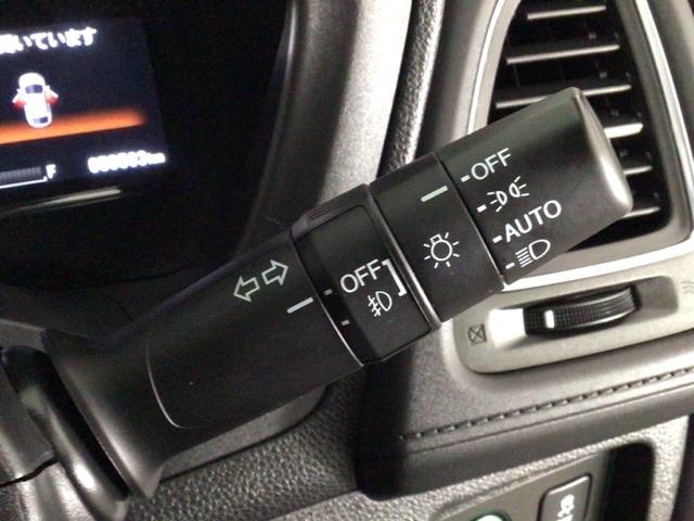 ヴェゼル ハイブリッドZ・ホンダセンシング LEDライト・メモリナビ・CD・バックカメラ・シートヒーター・純正AW・ETC レーダーサポート 横滑り防止システム バックアイカメラ 盗難防止装置 シートヒーター付 スマ-トキ- パワーウィンド(17枚目)