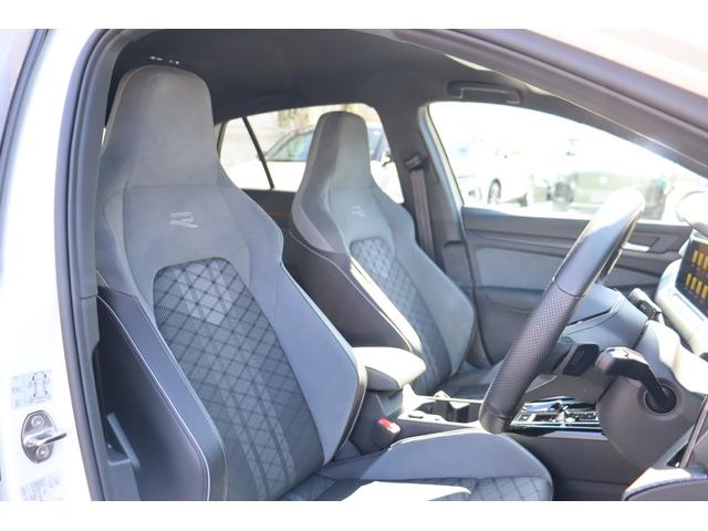 VOLKSWAGEN GOLF TDI R LINE