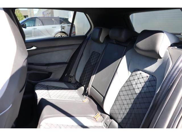 VOLKSWAGEN GOLF TDI R LINE