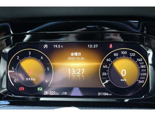 VOLKSWAGEN GOLF TDI R LINE