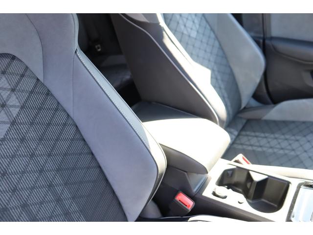 VOLKSWAGEN GOLF TDI R LINE