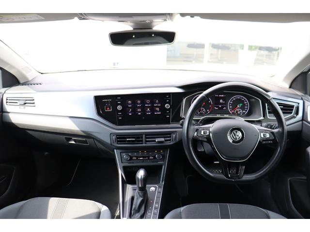 ポロ TSIハイライン 純正ナビ LEDヘッドライト ブラインドスポット レザーステアリング パドルシフト(10枚目)