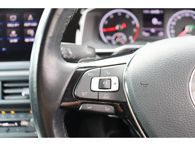 ポロ TSIハイライン 純正ナビ LEDヘッドライト ブラインドスポット レザーステアリング パドルシフト(12枚目)