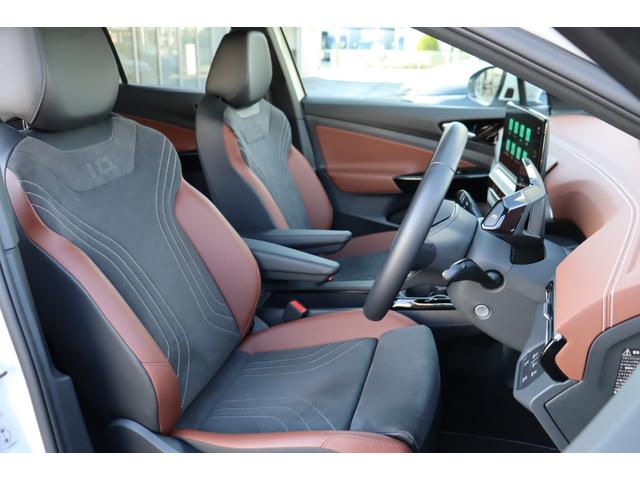 ID.4 プロ LEDマトリックスヘッドライト パワーテールゲート シートマッサージ機能 パノラマガラスルーフ パワーシート(17枚目)