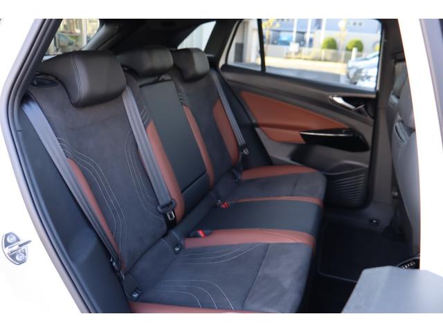 ID.4 プロ LEDマトリックスヘッドライト パワーテールゲート シートマッサージ機能 パノラマガラスルーフ パワーシート(18枚目)