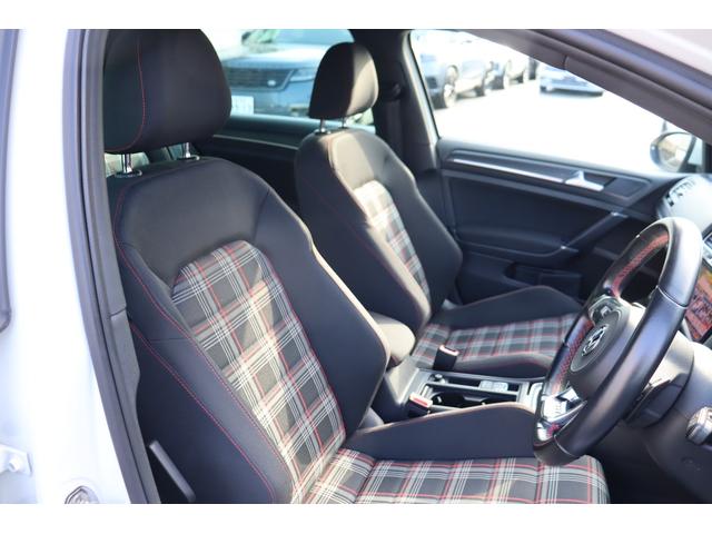 ゴルフGTI ベースグレード 当社顧客様お乗り換車 車検残期間長 純正ナビ テクノロジーパッケージ DCC ACC GTI専用サスペンション 地デジTV受信 パドルシフト デジタルメーター レッドキャリパー(6枚目)