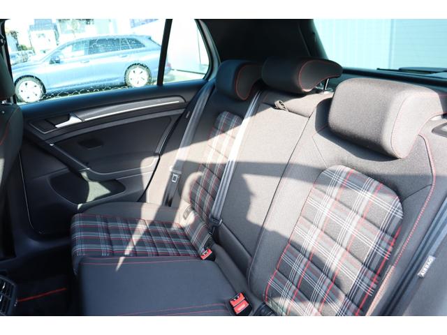 ゴルフGTI ベースグレード 当社顧客様お乗り換車 車検残期間長 純正ナビ テクノロジーパッケージ DCC ACC GTI専用サスペンション 地デジTV受信 パドルシフト デジタルメーター レッドキャリパー(9枚目)