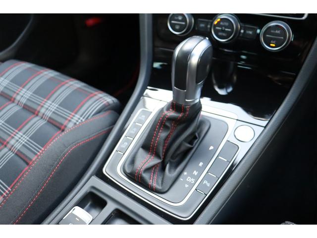 ゴルフGTI ベースグレード 当社顧客様お乗り換車 車検残期間長 純正ナビ テクノロジーパッケージ DCC ACC GTI専用サスペンション 地デジTV受信 パドルシフト デジタルメーター レッドキャリパー(22枚目)