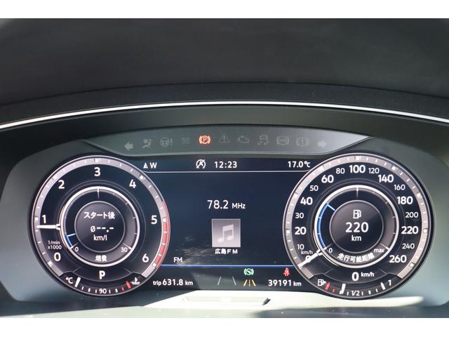 （デジタルメータークラスター搭載）近未来的なカッコよさはもちろん、昼夜問わず優れた視認性を発揮する点も見逃せません。最小限の視線移動で最大限の情報を瞬時に得ることが出来るようになりました。