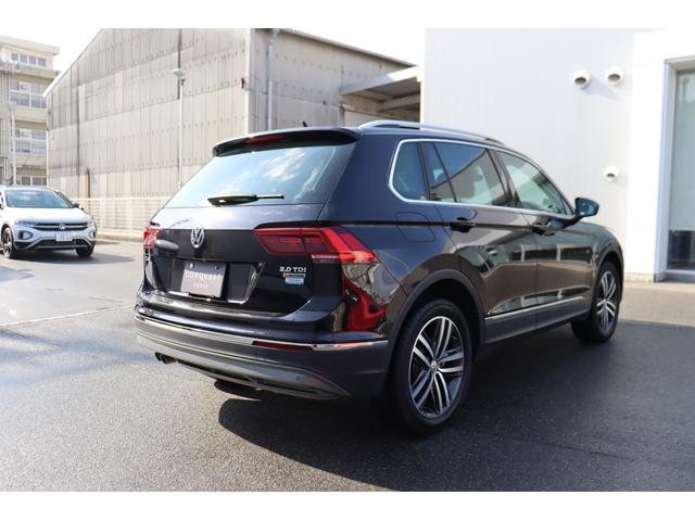 （斜めリア）太いＣピラーはフォルクスワーゲンの個性であり、安全性の象徴です。高速走行時の安定感や衝突時の安全性を高める事にも貢献しています。