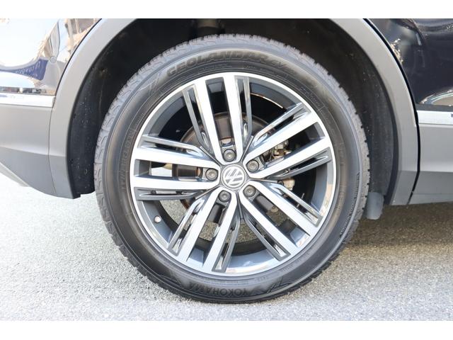 専用アルミホイール）車種グレードごとに設定されており、デザインにすっきりとマッチした印象です。