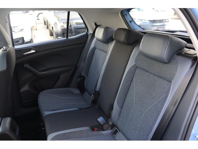 Ｔ－クロス ＴＳＩ　スタイル　当社顧客様お乗り換車　ナビ　セーフティパッケージ　純正ドラレコ前後　シートヒーター　ＬＥＤマトリックスヘッドライト（8枚目）