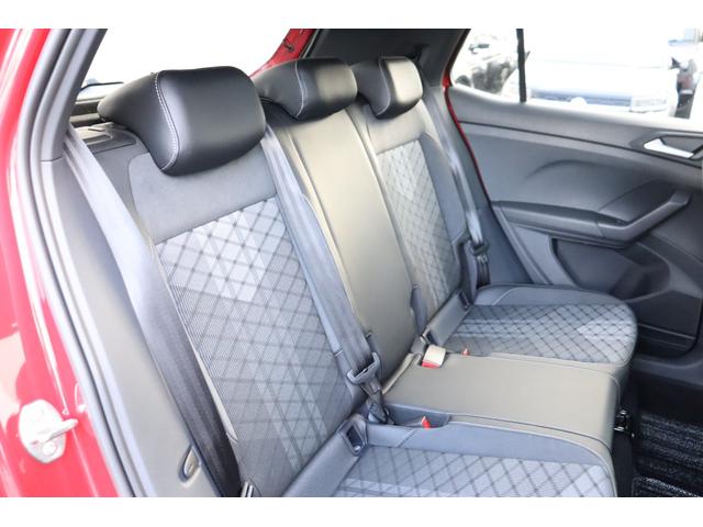 Ｔ－クロス ＴＳＩ　Ｒライン　セーフティーパッケージ　純正ドラレコ前後　プレミアムサウンドシステム（ｂｅａｔｓ）　ナビ　Ｒライン専用エクステリア　ドライビングプロファイル機能（6枚目）