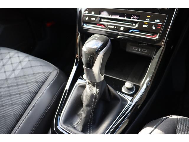 Ｔ－クロス ＴＳＩ　Ｒライン　セーフティーパッケージ　純正ドラレコ前後　プレミアムサウンドシステム（ｂｅａｔｓ）　ナビ　Ｒライン専用エクステリア　ドライビングプロファイル機能（22枚目）