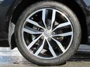 (専用アルミホイール)車種グレードごとに設定されており、デザインにすっきりとマッチした印象です。