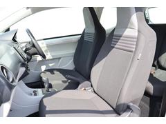 （運転席／助手席）安全装備をオプションで追加するのは日本的発想。フォルクスワーゲン車はサイドエアバッグを全車標準で装備しております。 7