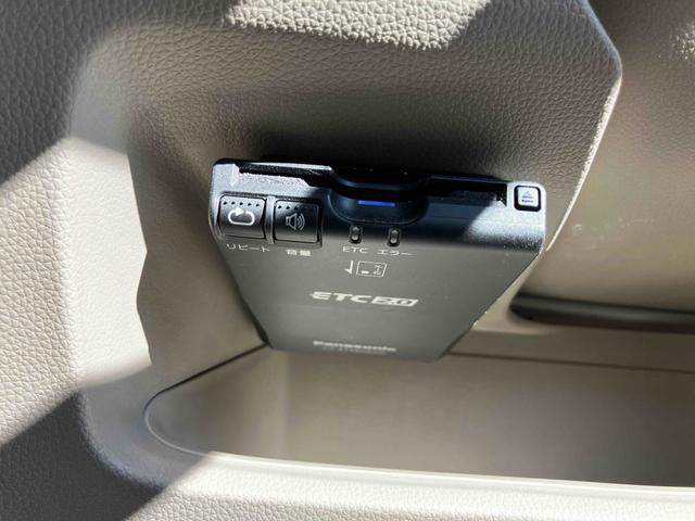 Ｎ－ＷＧＮ Ｃ　ワンオーナー　禁煙車　ＥＴＣ　ナビフルセグＴＶ　Ｂｌｕｅｔｏｏｔｈ　ＣＤ　ＤＶＤ　キーレスエントリー　オートエアコン　電動格納ミラー　ベンチシート　ＡＢＳ　パワーウィンドウ　パワーステアリング（5枚目）