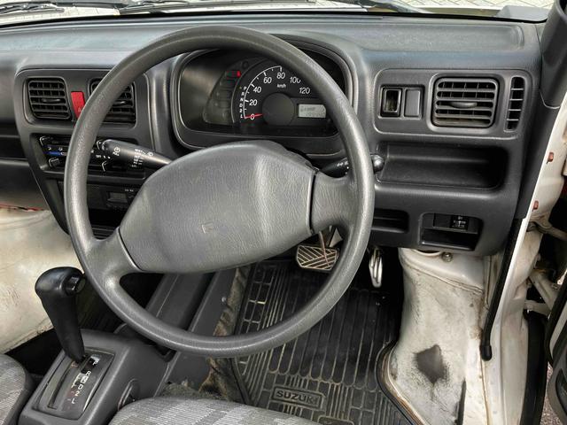 キャリイトラック ＫＣエアコン・パワステ　４ＷＤ　オートマ　点検記録簿　作業灯　荷台マット付き　エアコン　パワーステアリング　ラジオ　三方開　軽トラック（37枚目）