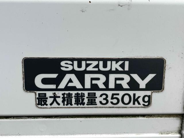キャリイトラック ＫＣエアコン・パワステ　４ＷＤ　オートマ　点検記録簿　作業灯　荷台マット付き　エアコン　パワーステアリング　ラジオ　三方開　軽トラック（48枚目）