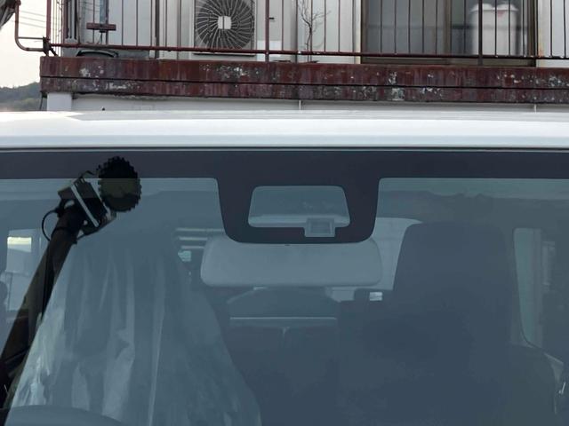 ジムニー XC 届出済未使用車 禁煙車 4WD 衝突被害軽減システム レーンアシスト LEDヘッドライト フォグライト シートヒーター スマートキー オートエアコン AW16インチ バックソナー クルーズコントロール(4枚目)