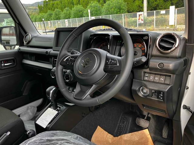 ジムニー XC 届出済未使用車 禁煙車 4WD 衝突被害軽減システム レーンアシスト LEDヘッドライト フォグライト シートヒーター スマートキー オートエアコン AW16インチ バックソナー クルーズコントロール(37枚目)