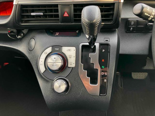 シエンタ G 7人乗り 衝突被害軽減システム レーンアシスト 両側電動スライドドア ドラレコ ETC ナビ バックカメラ フルセグTV Bluetooth CD DVD スマートキー 電動格納ミラー オートエアコン(17枚目)