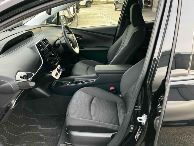 プリウス Ｓセーフティプラス　ワンオーナー　衝突被害軽減システム　レーンアシスト　ＥＴＣ　ナビ　バックカメラ　フルセグＴＶ　Ｂｌｕｅｔｏｏｔｈ　ＣＤ　ＤＶＤ　ＬＥＤヘッドライト　コーナーセンサー　スマートキー　ＡＷ１５インチ（20枚目）