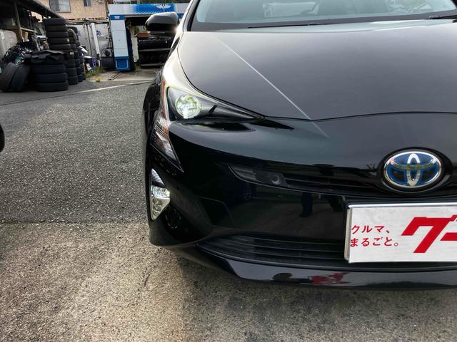 プリウス Ｓセーフティプラス　ワンオーナー　衝突被害軽減システム　レーンアシスト　ＥＴＣ　ナビ　バックカメラ　フルセグＴＶ　Ｂｌｕｅｔｏｏｔｈ　ＣＤ　ＤＶＤ　ＬＥＤヘッドライト　コーナーセンサー　スマートキー　ＡＷ１５インチ（26枚目）