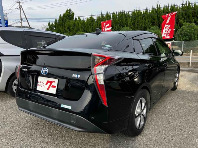 プリウス Ｓセーフティプラス　ワンオーナー　衝突被害軽減システム　レーンアシスト　ＥＴＣ　ナビ　バックカメラ　フルセグＴＶ　Ｂｌｕｅｔｏｏｔｈ　ＣＤ　ＤＶＤ　ＬＥＤヘッドライト　コーナーセンサー　スマートキー　ＡＷ１５インチ（33枚目）