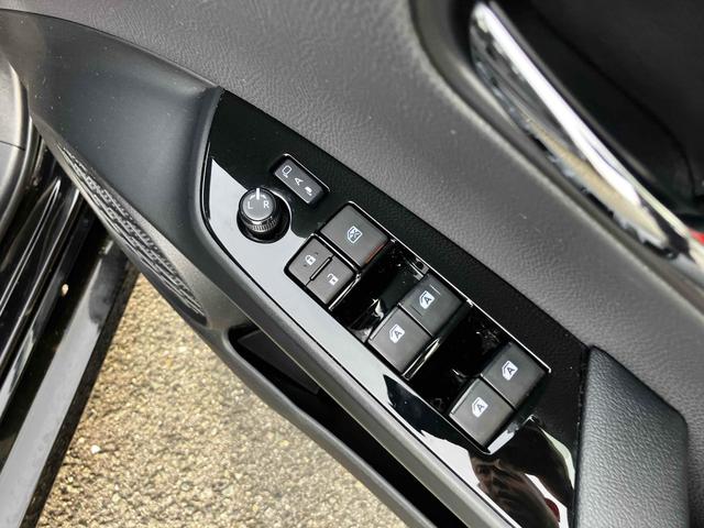 プリウス Ｓセーフティプラス　ワンオーナー　衝突被害軽減システム　レーンアシスト　ＥＴＣ　ナビ　バックカメラ　フルセグＴＶ　Ｂｌｕｅｔｏｏｔｈ　ＣＤ　ＤＶＤ　ＬＥＤヘッドライト　コーナーセンサー　スマートキー　ＡＷ１５インチ（46枚目）