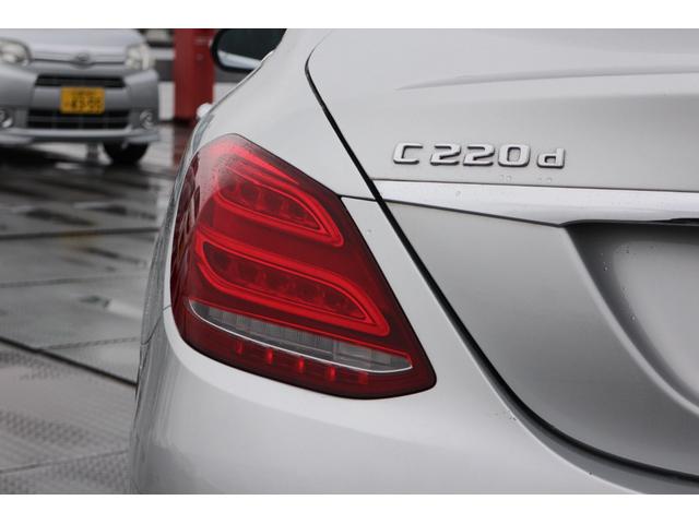 Ｃ２２０ｄ　ローレウスエディション　純正ナビＴＶ　バックカメラ　ＡＭＧライン　１８インチアルミホイール　ＡＭＧスポーツステアリング　ステンレスペダル　レザーシート　シートヒーター　パークトロニック　パーキングパイロット　パワーシート(38枚目)