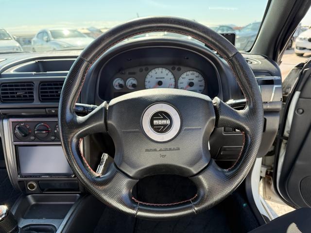 インプレッサ WRX STiバージョンV momoステアリング TEIN車高調 フジツボマフラー 5MT ETC 17インチAW 大型リアウィング(23枚目)