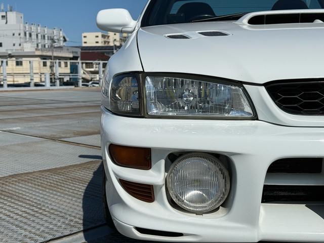 インプレッサ WRX STiバージョンV momoステアリング TEIN車高調 フジツボマフラー 5MT ETC 17インチAW 大型リアウィング(35枚目)