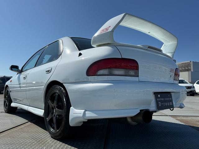 インプレッサ WRX STiバージョンV momoステアリング TEIN車高調 フジツボマフラー 5MT ETC 17インチAW 大型リアウィング(39枚目)
