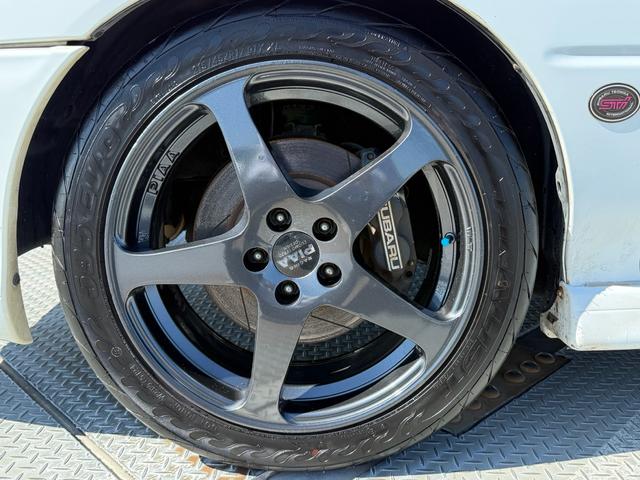 インプレッサ WRX STiバージョンV momoステアリング TEIN車高調 フジツボマフラー 5MT ETC 17インチAW 大型リアウィング(44枚目)
