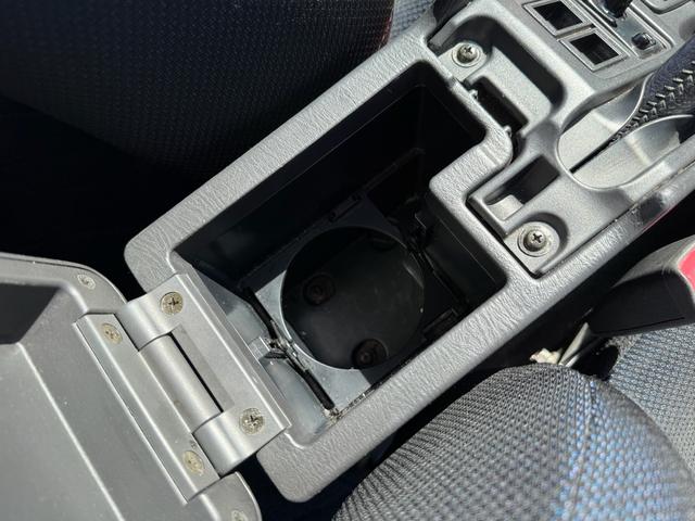 インプレッサ WRX STiバージョンV momoステアリング TEIN車高調 フジツボマフラー 5MT ETC 17インチAW 大型リアウィング(62枚目)