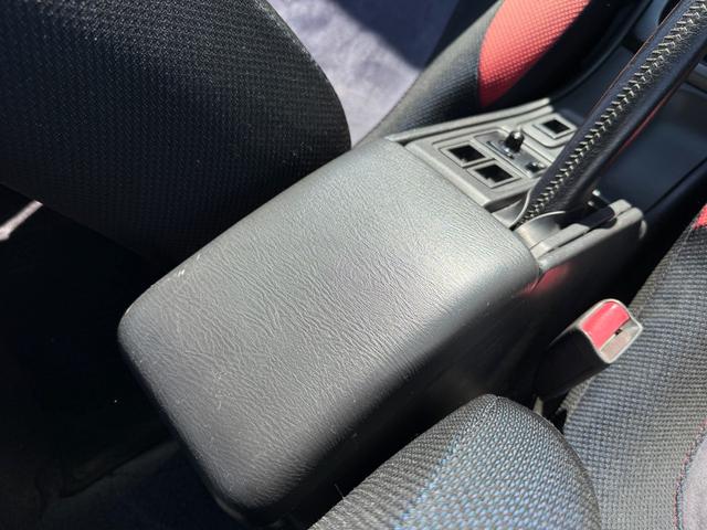 インプレッサ WRX STiバージョンV momoステアリング TEIN車高調 フジツボマフラー 5MT ETC 17インチAW 大型リアウィング(63枚目)