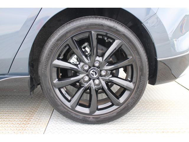 MAZDA3ファストバック 15S レトロスポーツエディション マシーングレープレミアムメタリック F/R/Sアンダースポイラー・ルーフスポイラー ETC 360度カメラ バック&フロントカメラ ナビ連動型前後ドラレコ シートヒーター BOSEサウンド 禁煙車(33枚目)