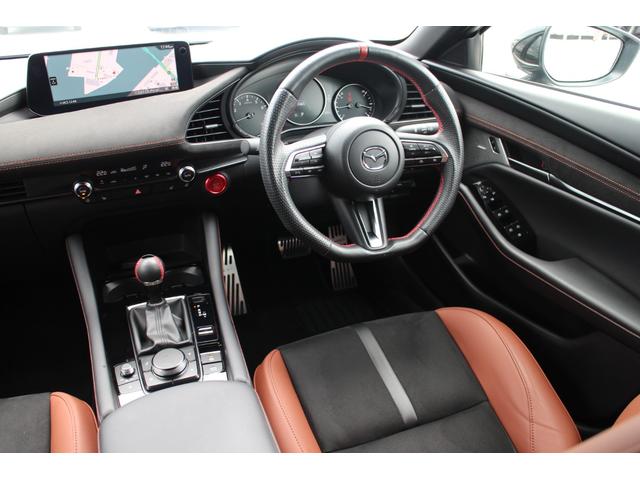 MAZDA3ファストバック 15S レトロスポーツエディション マシーングレープレミアムメタリック F/R/Sアンダースポイラー・ルーフスポイラー ETC 360度カメラ バック&フロントカメラ ナビ連動型前後ドラレコ シートヒーター BOSEサウンド 禁煙車(46枚目)