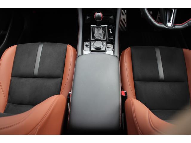 MAZDA3ファストバック 15S レトロスポーツエディション マシーングレープレミアムメタリック F/R/Sアンダースポイラー・ルーフスポイラー ETC 360度カメラ バック&フロントカメラ ナビ連動型前後ドラレコ シートヒーター BOSEサウンド 禁煙車(50枚目)