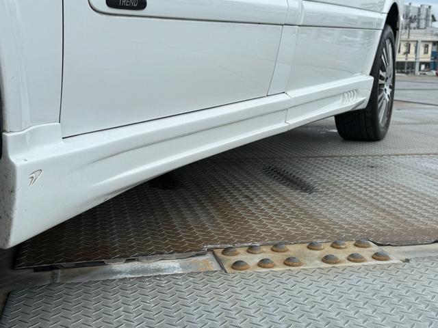 Vクラス V350 トレンド 3列シート WALDエアロカスタム 両側電動スライドドア 18インチアルミホイール シートヒーター ナビ TV フリップダウンモニター パワーアンプ Bluetooth ハーフレザーシート(7枚目)